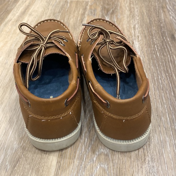 Cherokee boys brown leather boat shoe loafer/moccasin size 4 - Picture 4 of 4